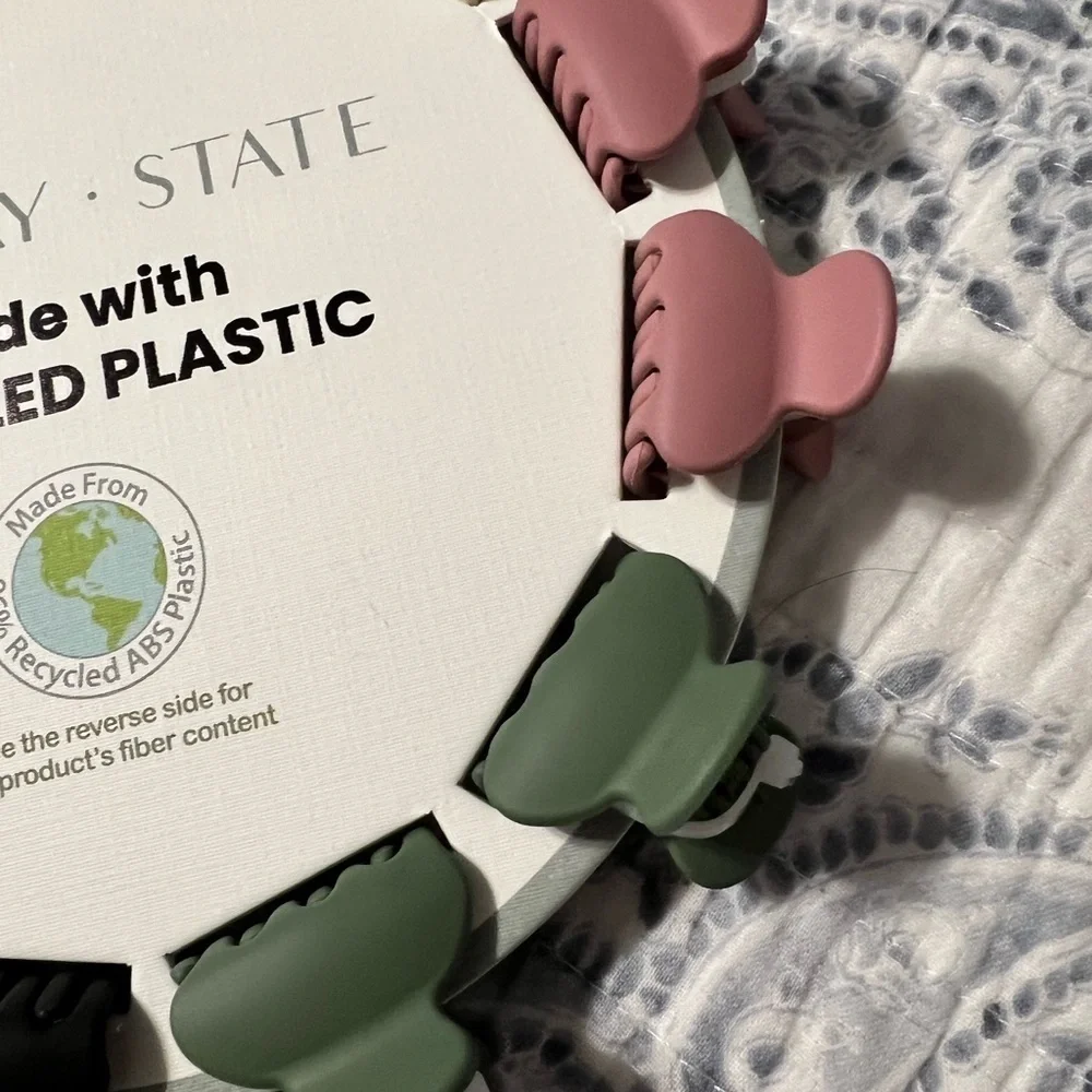 NEW Sunday State Hair Clips made with Recycled Plastic small size 12 clips